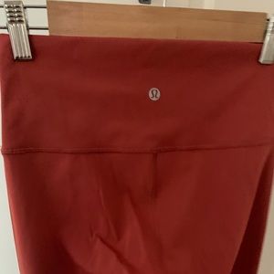 Lululemon Wonder Under Leggings Size 6 - Burnt Red - 28inch